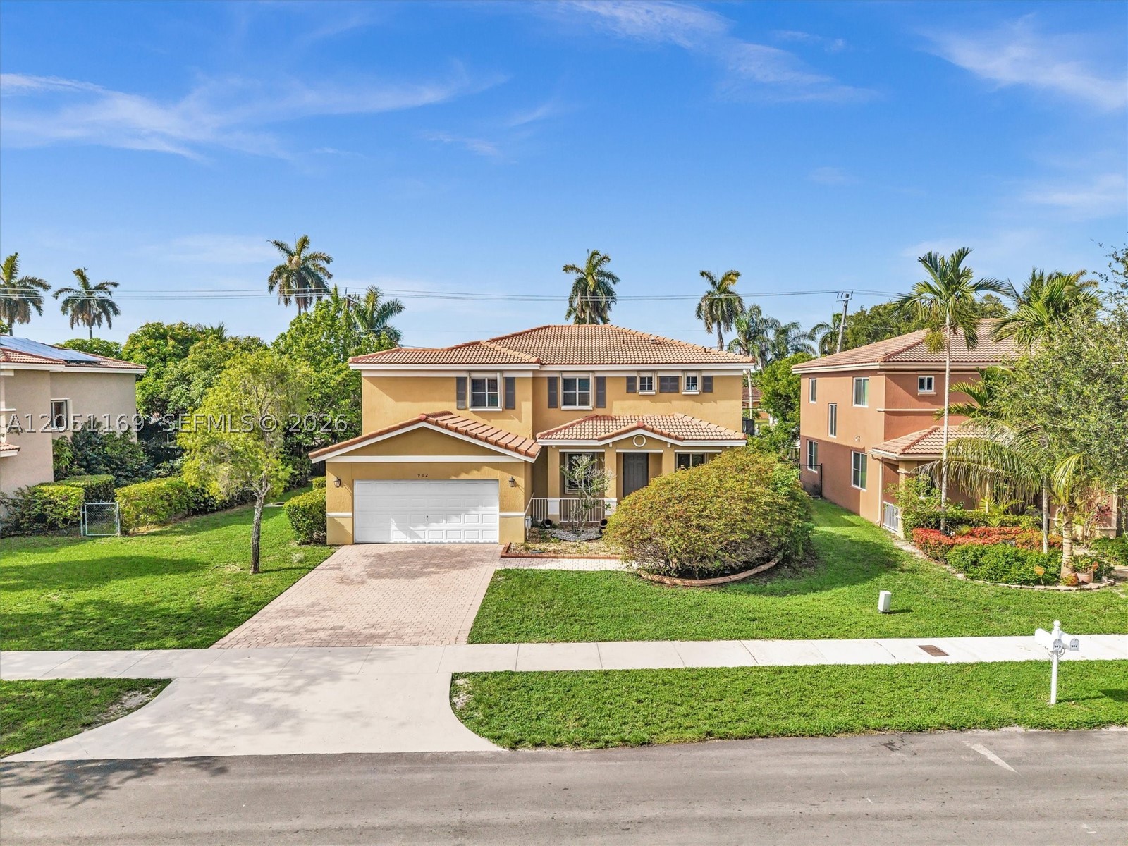 912 NW 204th St, Miami Gardens FL 33169