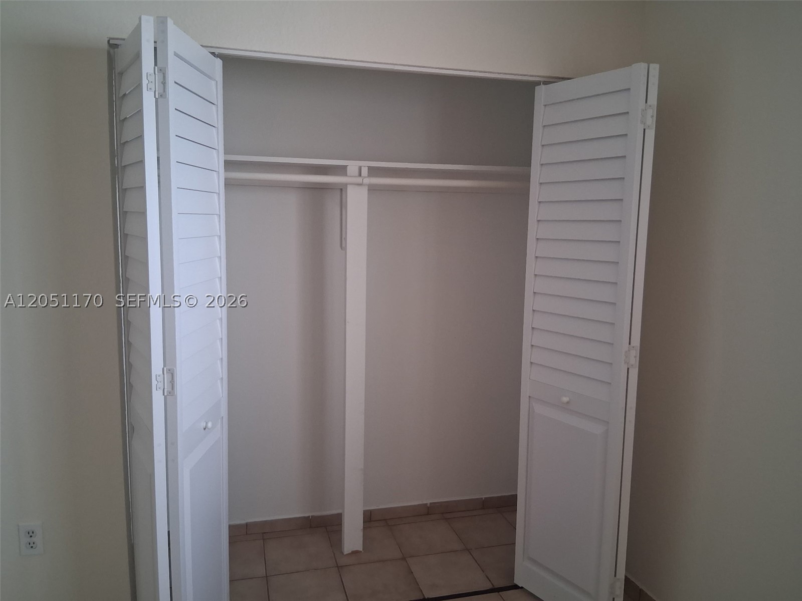 6200 W Flagler St #305, Miami FL 33144