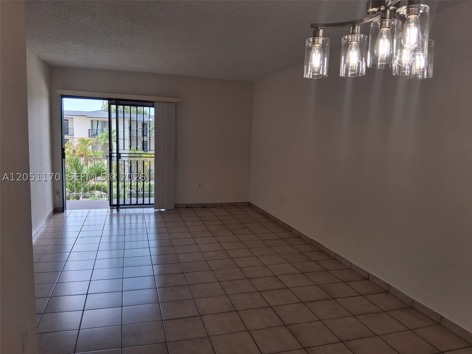 6200 W Flagler St #305, Miami FL 33144