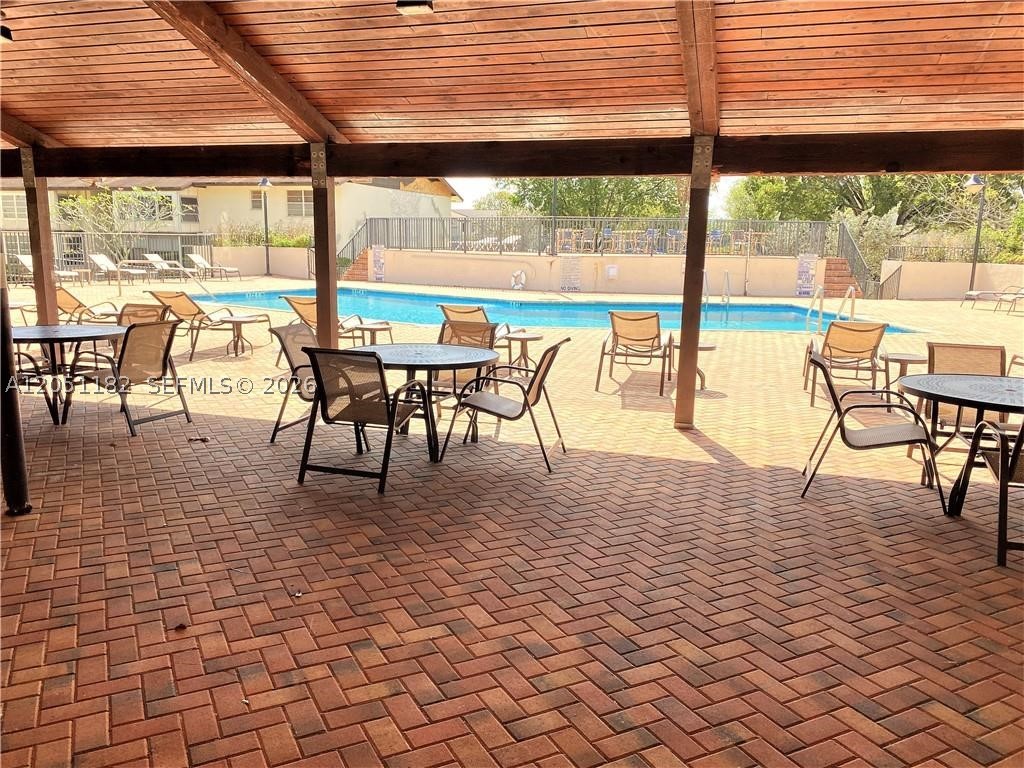 124 S Laurel Dr #505, Margate FL 33063