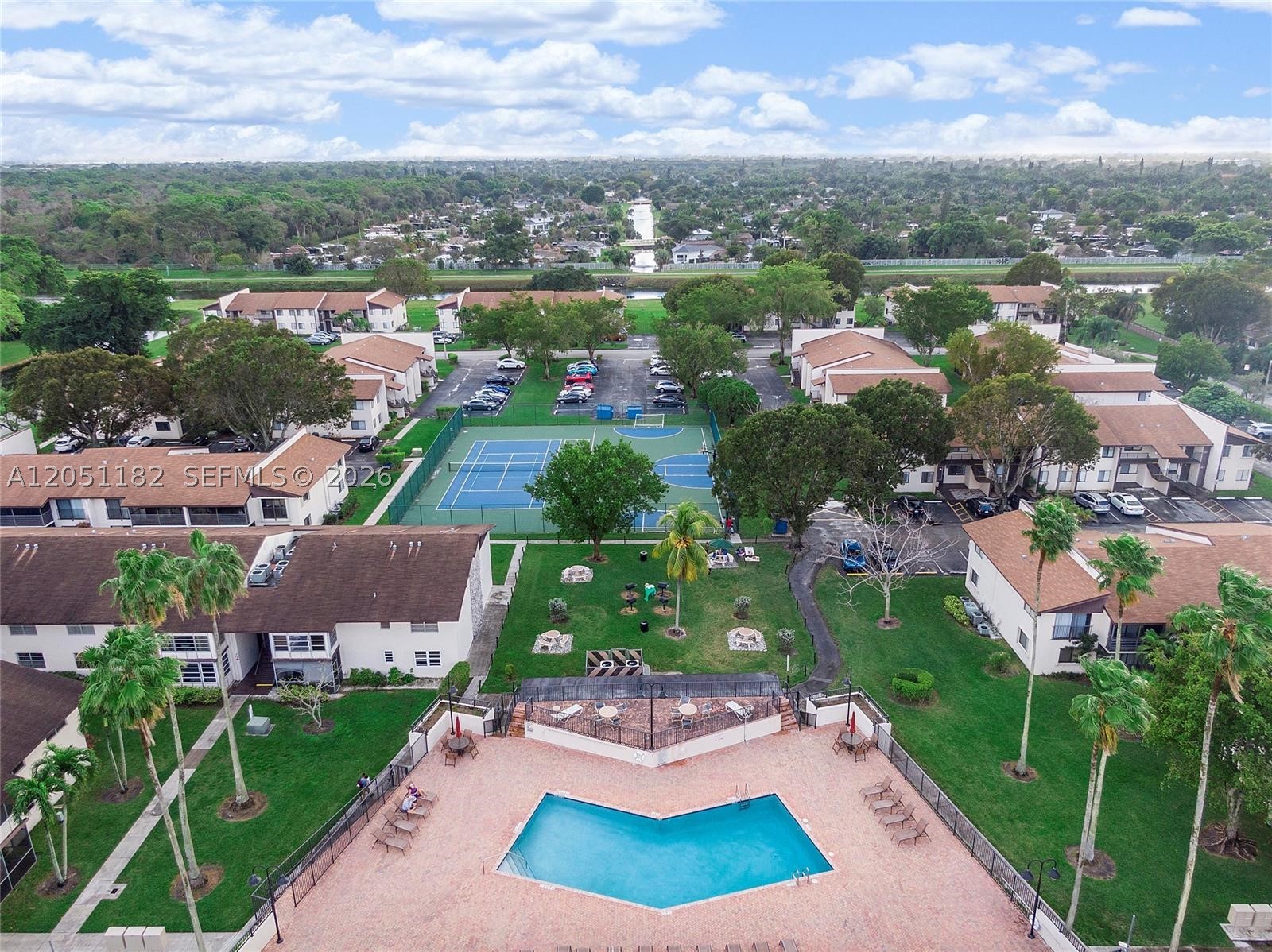 124 S Laurel Dr #505, Margate FL 33063