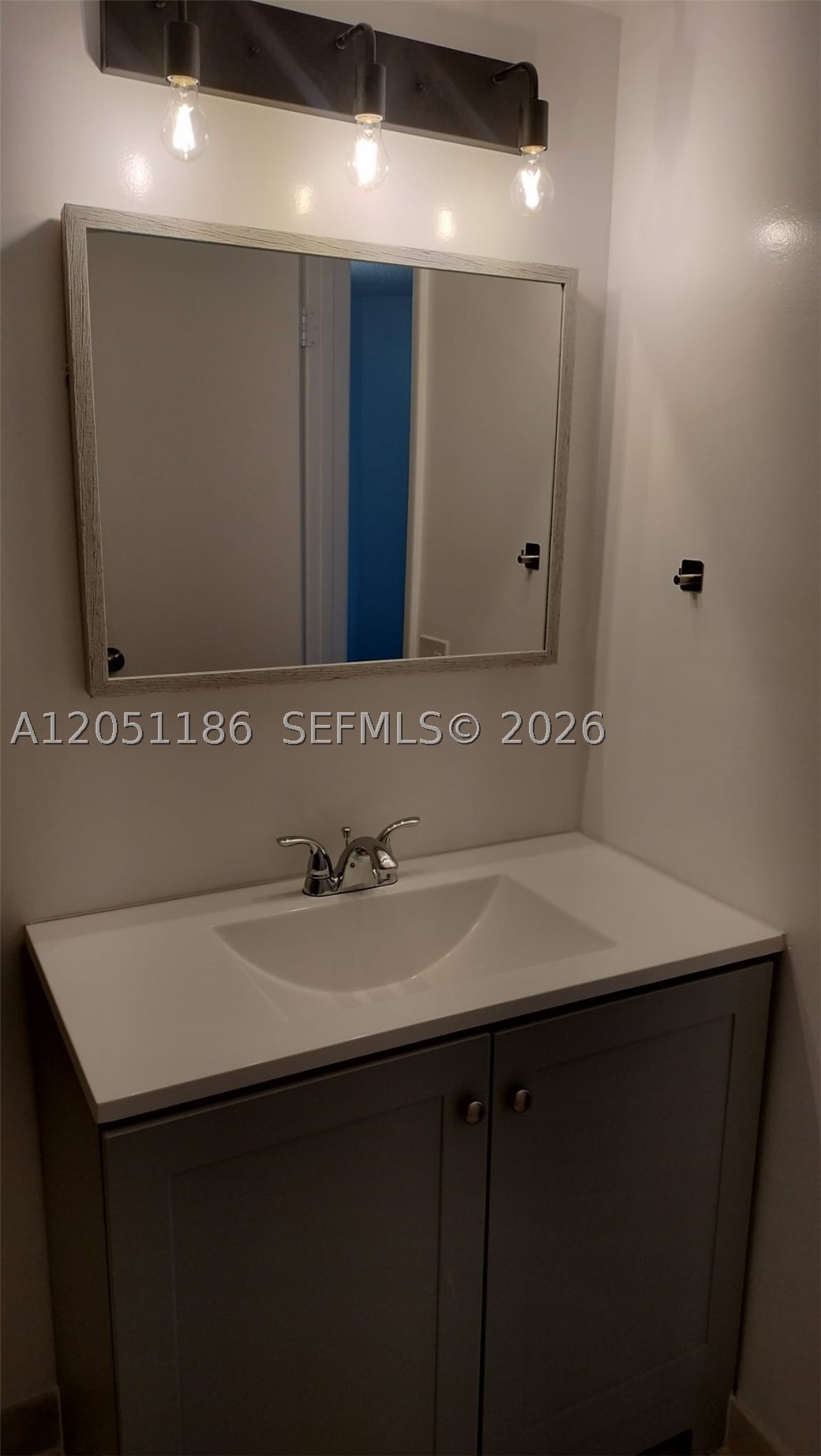 212 Lake Pointe Dr #307, Oakland Park FL 33309
