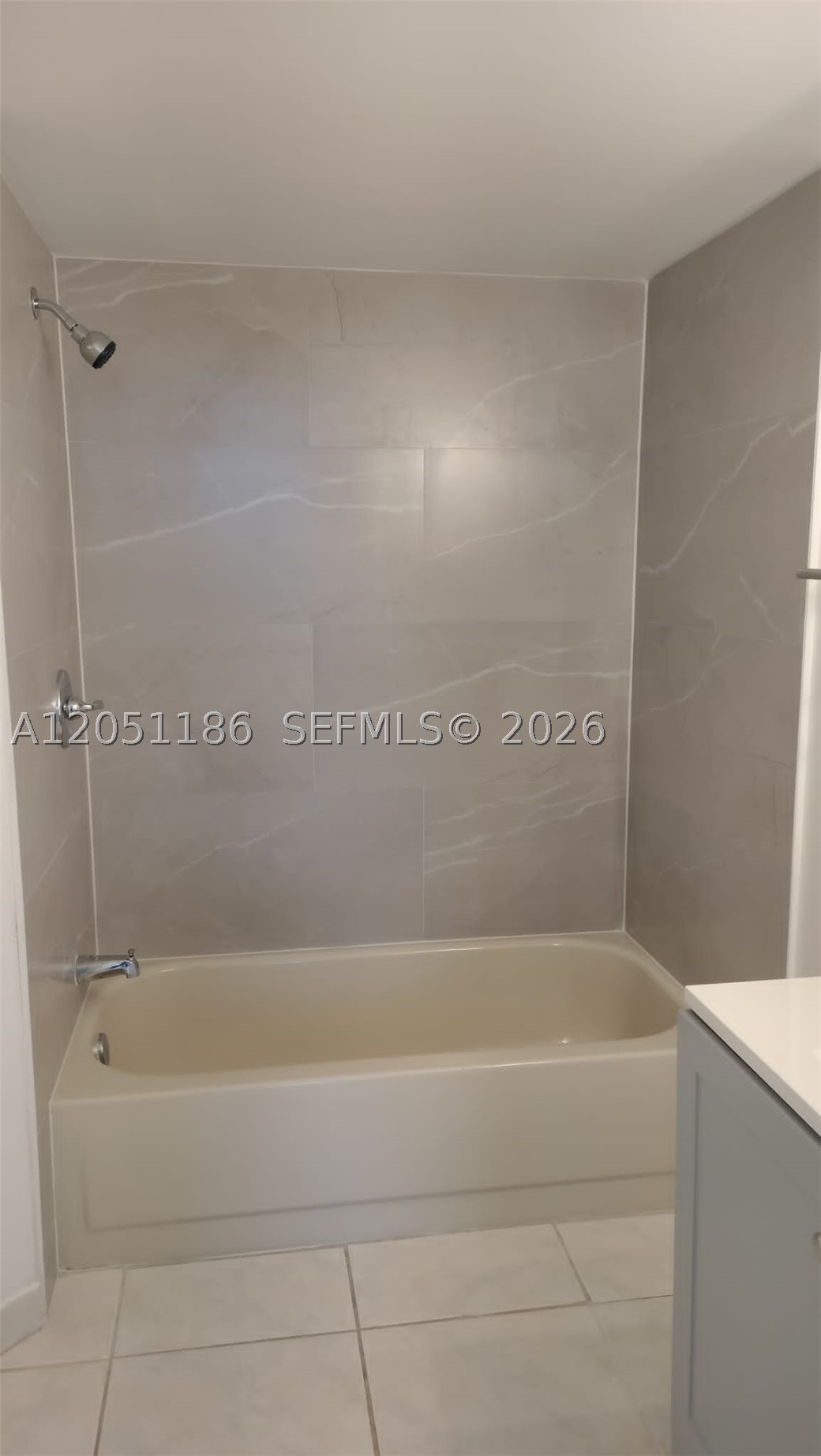 212 Lake Pointe Dr #307, Oakland Park FL 33309