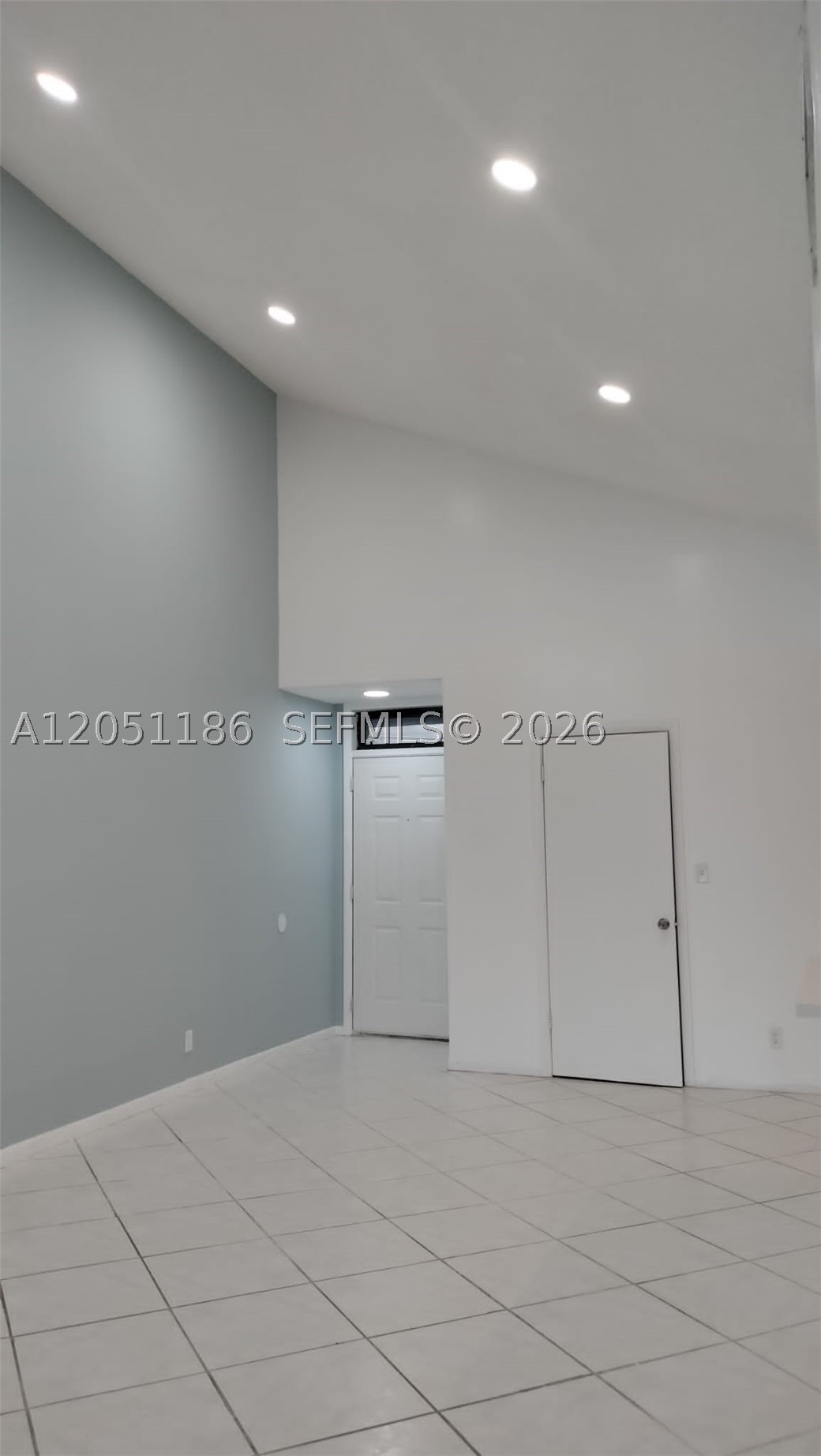 212 Lake Pointe Dr #307, Oakland Park FL 33309