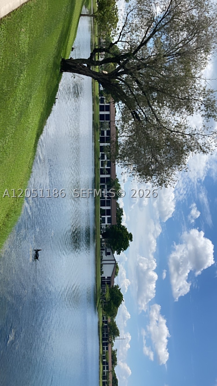 212 Lake Pointe Dr #307, Oakland Park FL 33309