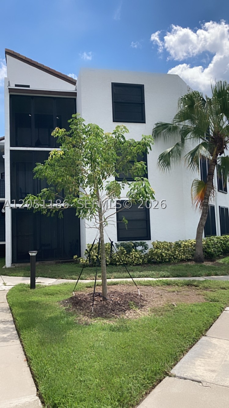212 Lake Pointe Dr #307, Oakland Park FL 33309