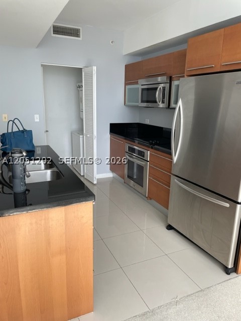 253 NE 2nd St #1202, Miami FL 33132