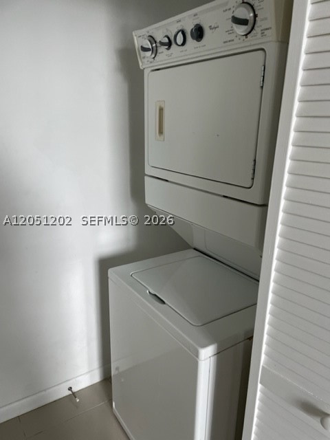 253 NE 2nd St #1202, Miami FL 33132