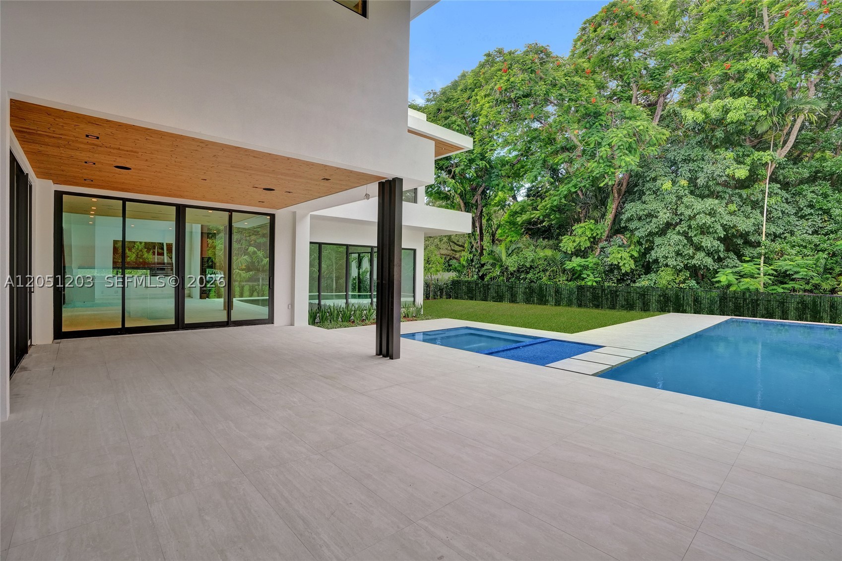 4640 Sunset Dr, Miami FL 33143