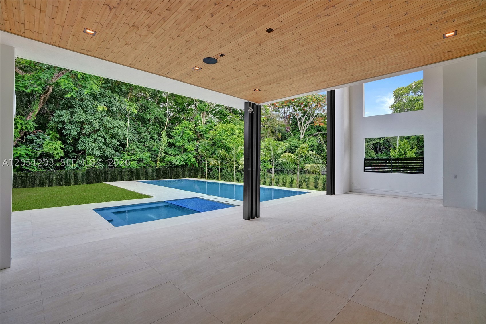 4640 Sunset Dr, Miami FL 33143