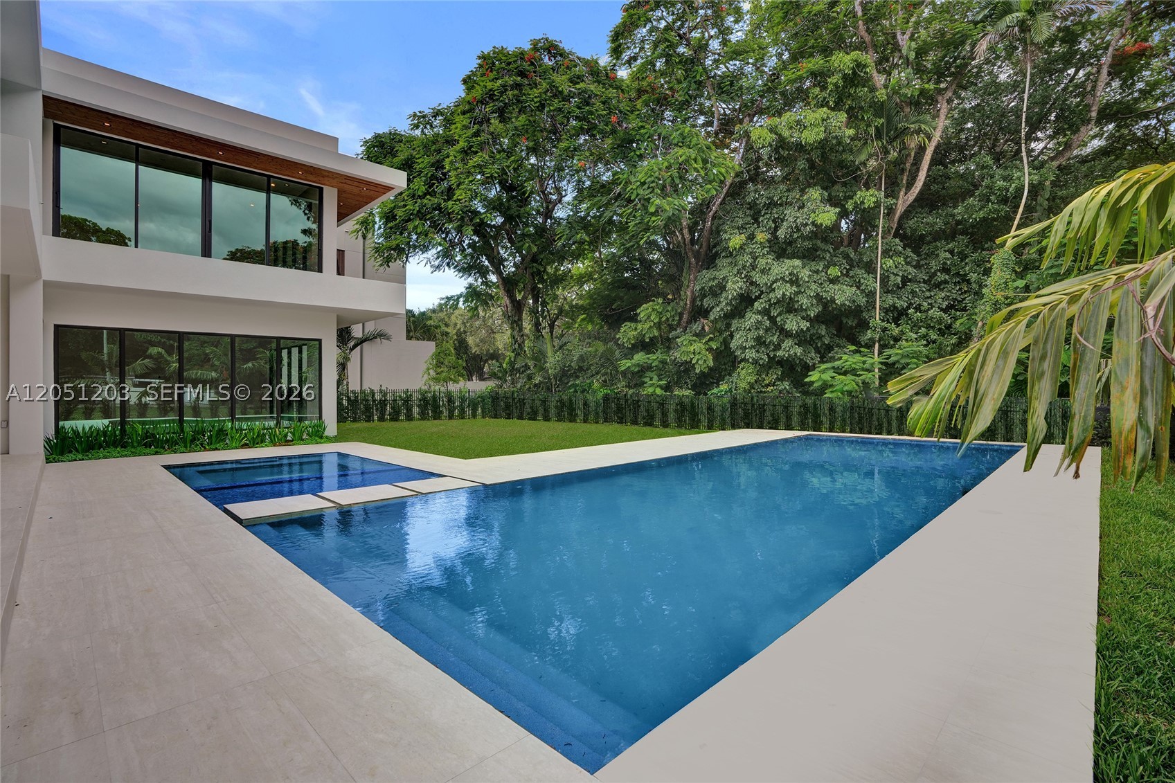4640 Sunset Dr, Miami FL 33143