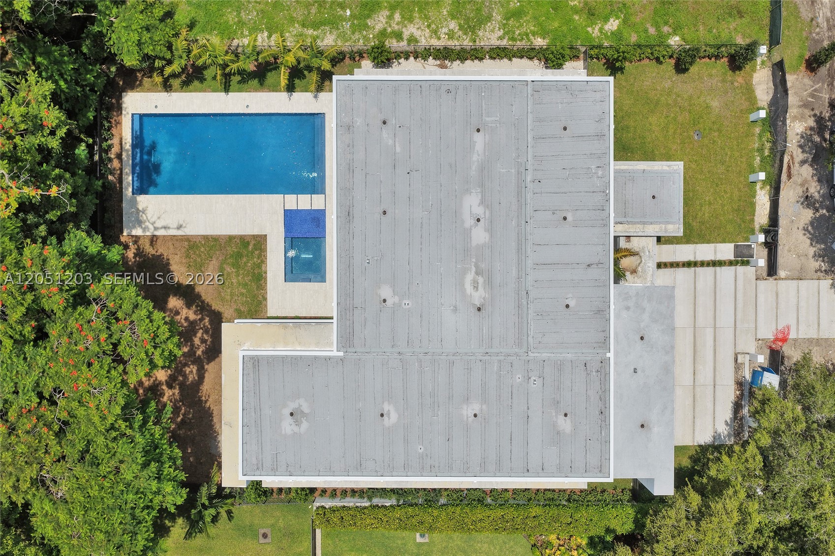4640 Sunset Dr, Miami FL 33143