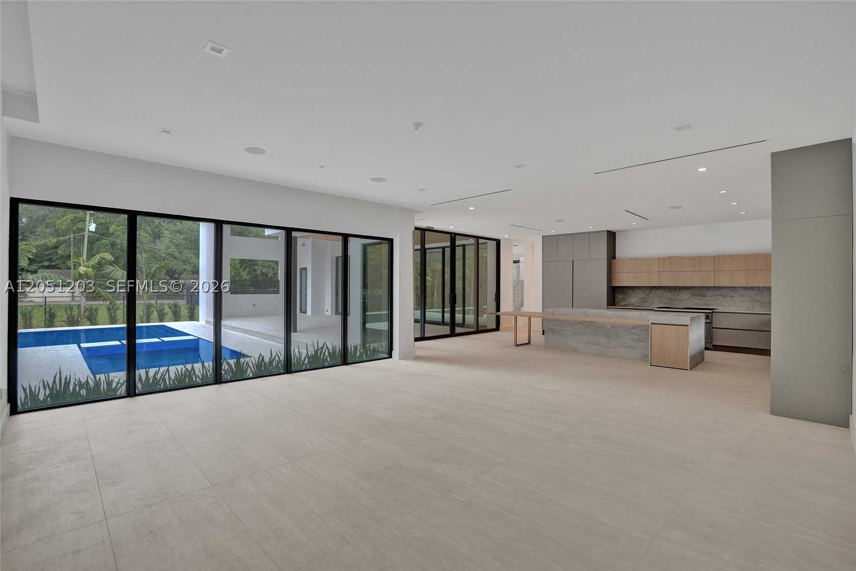 4640 Sunset Dr, Miami FL 33143