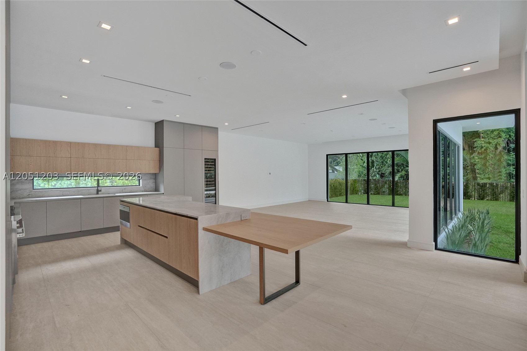 4640 Sunset Dr, Miami FL 33143