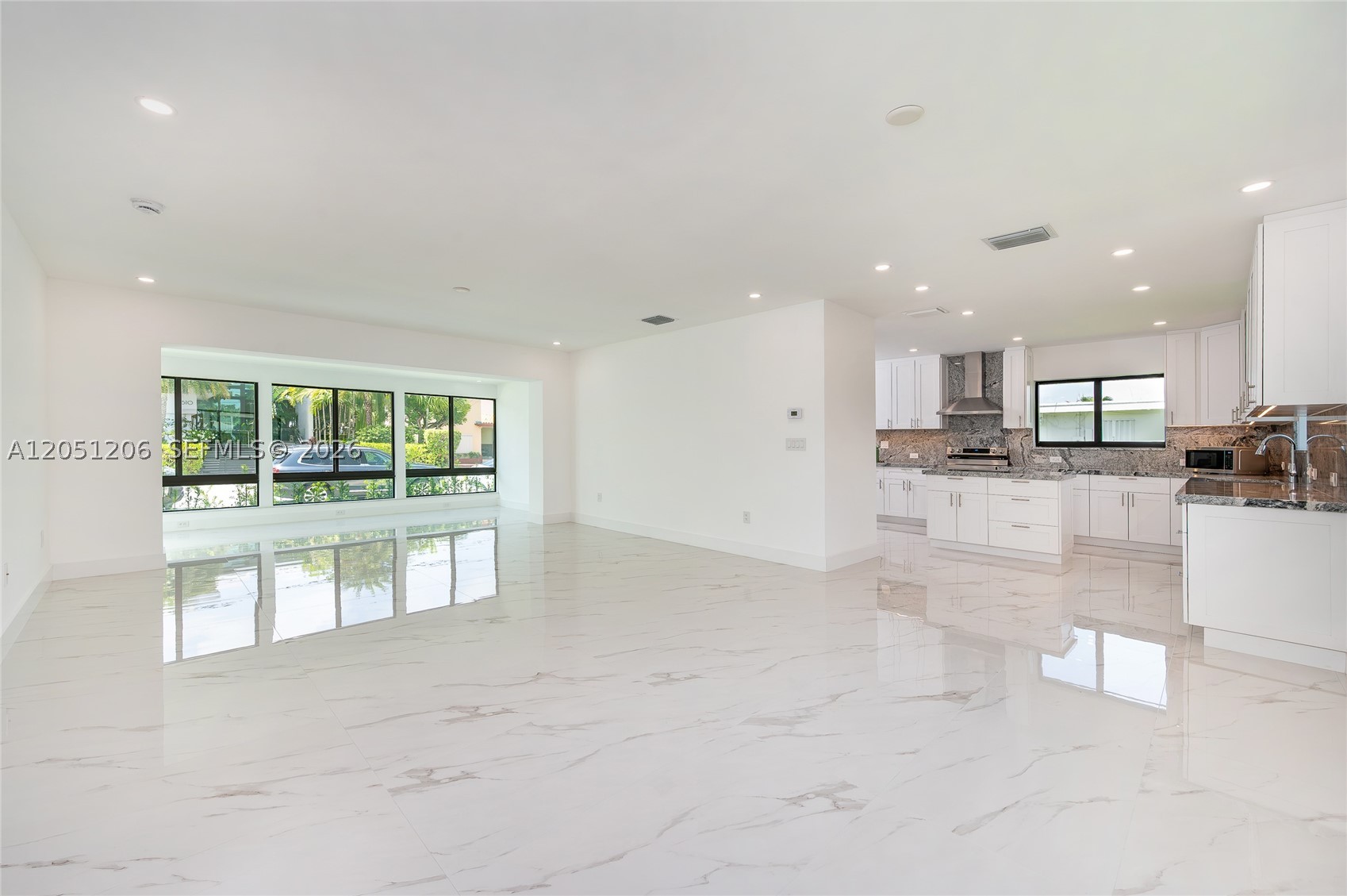 1621 S Treasure Dr, North Bay Village FL 33141
