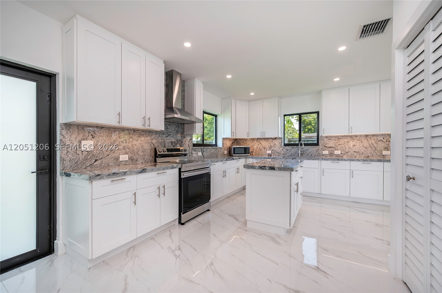 1621 S Treasure Dr, North Bay Village FL 33141