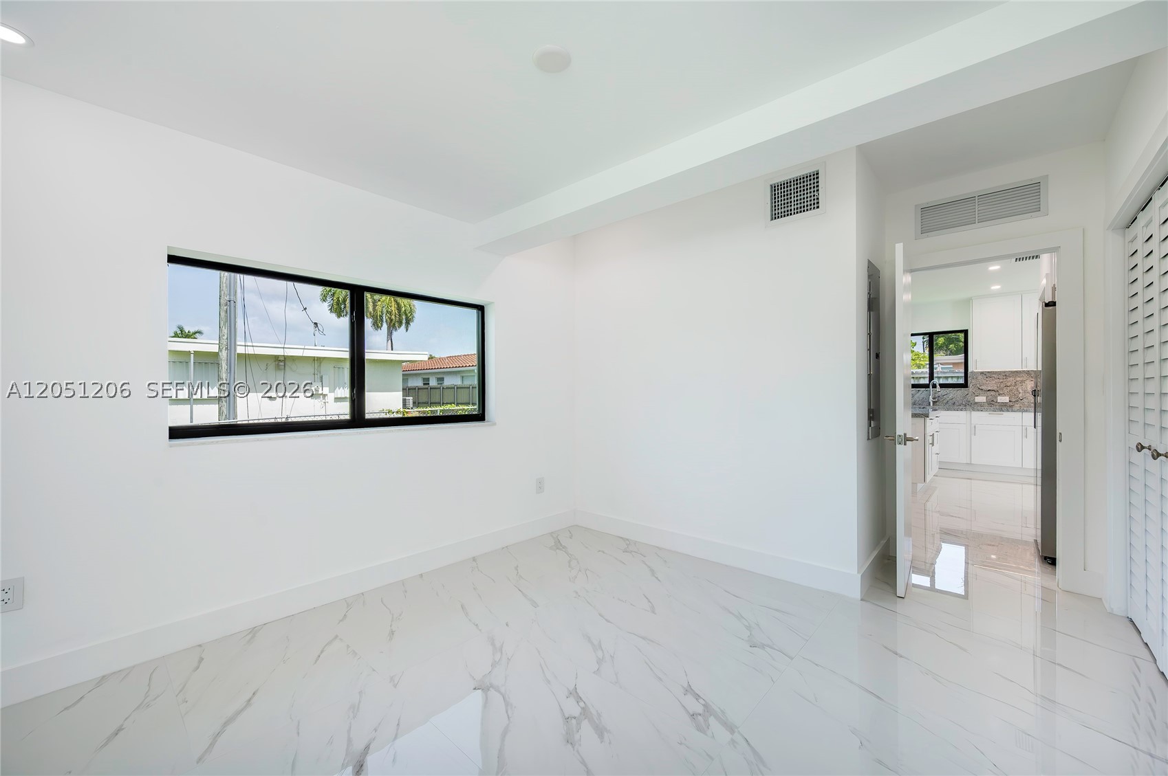1621 S Treasure Dr, North Bay Village FL 33141