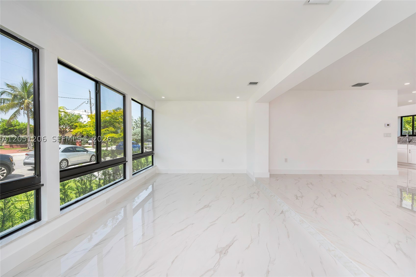 1621 S Treasure Dr, North Bay Village FL 33141
