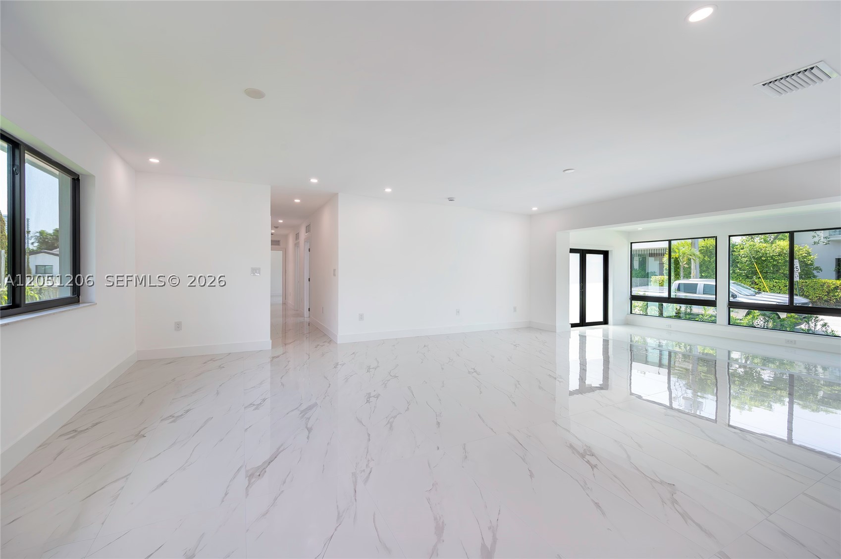 1621 S Treasure Dr, North Bay Village FL 33141