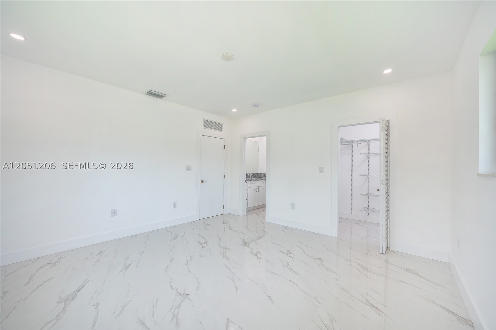 1621 S Treasure Dr, North Bay Village FL 33141