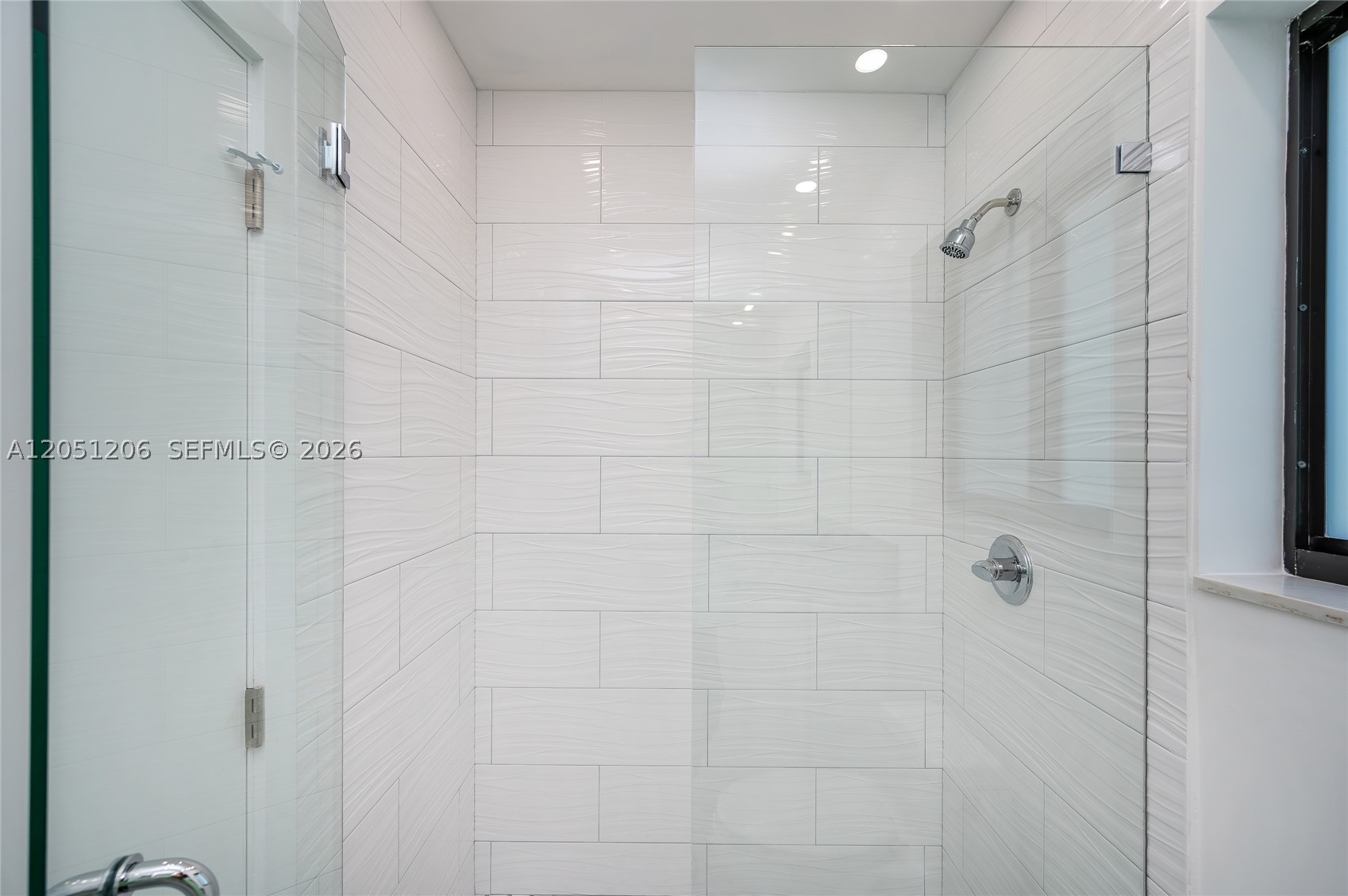 1621 S Treasure Dr, North Bay Village FL 33141
