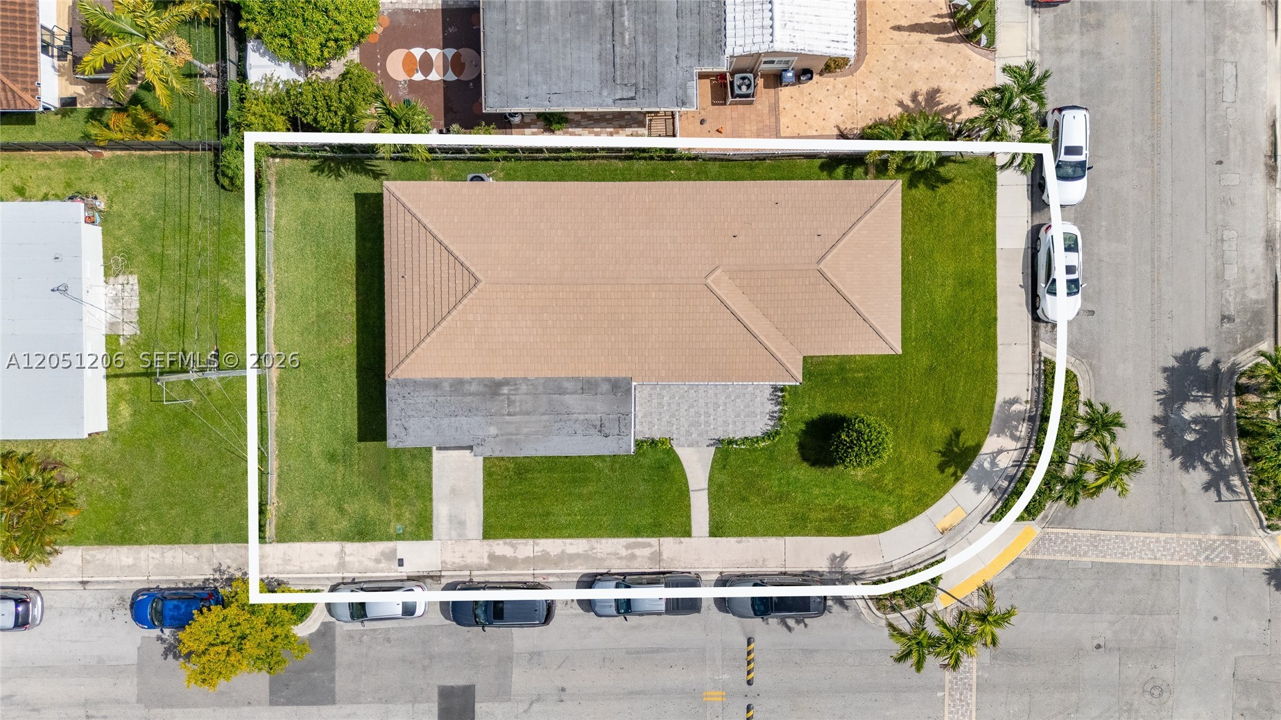 1621 S Treasure Dr, North Bay Village FL 33141