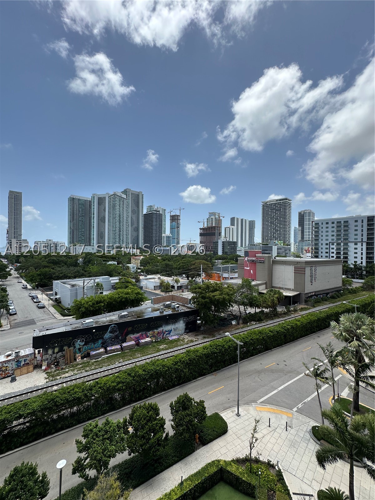 121 NE 34th St #L605, Miami FL 33137
