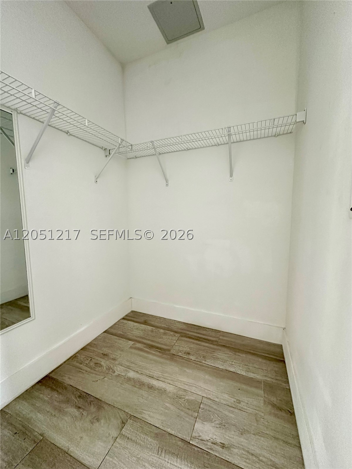 121 NE 34th St #L605, Miami FL 33137