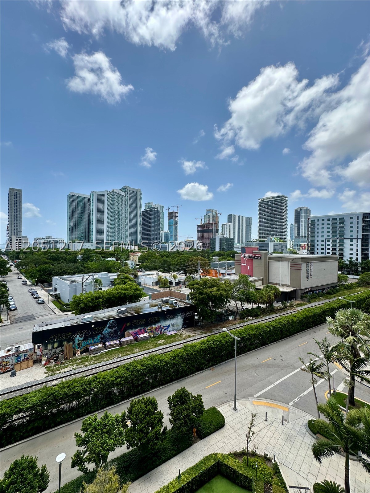 121 NE 34th St #L605, Miami FL 33137