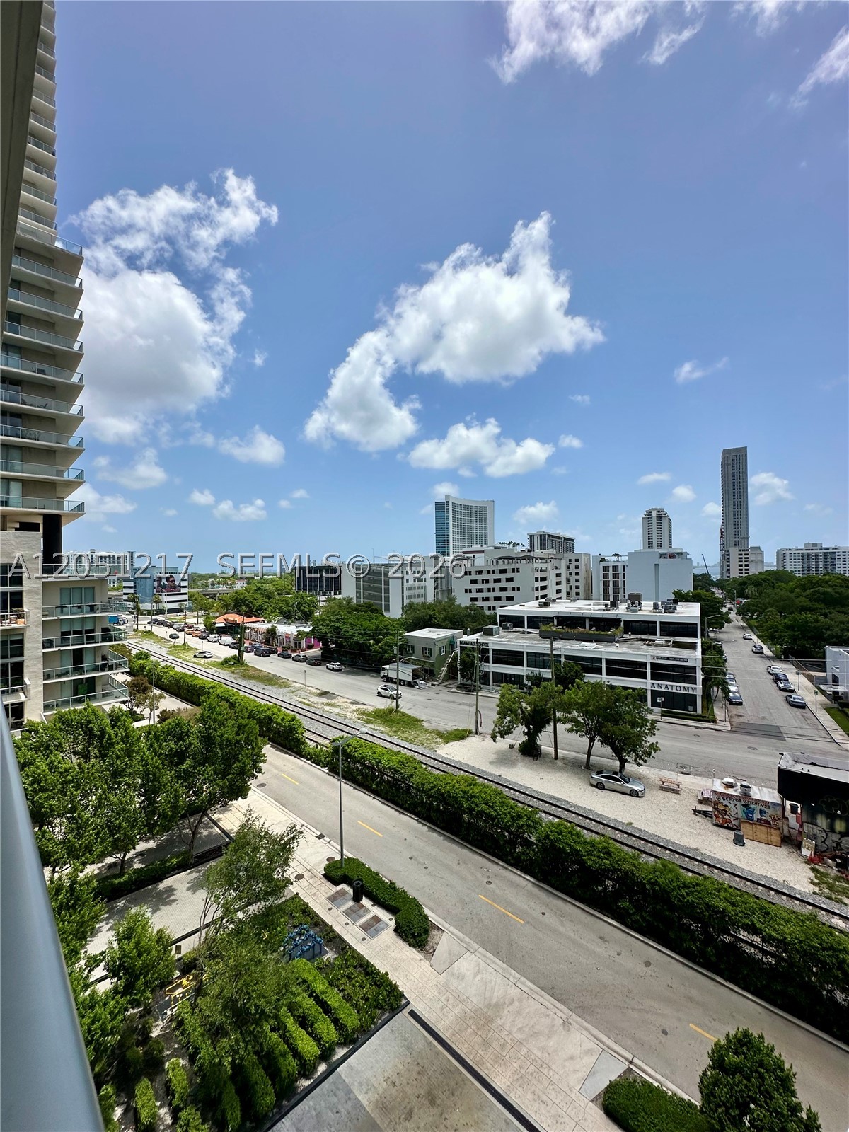 121 NE 34th St #L605, Miami FL 33137