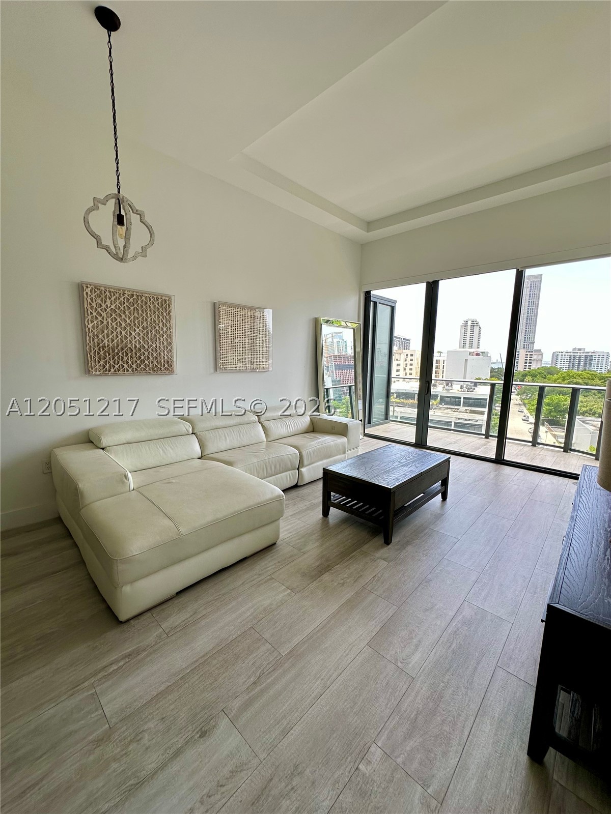 121 NE 34th St #L605, Miami FL 33137