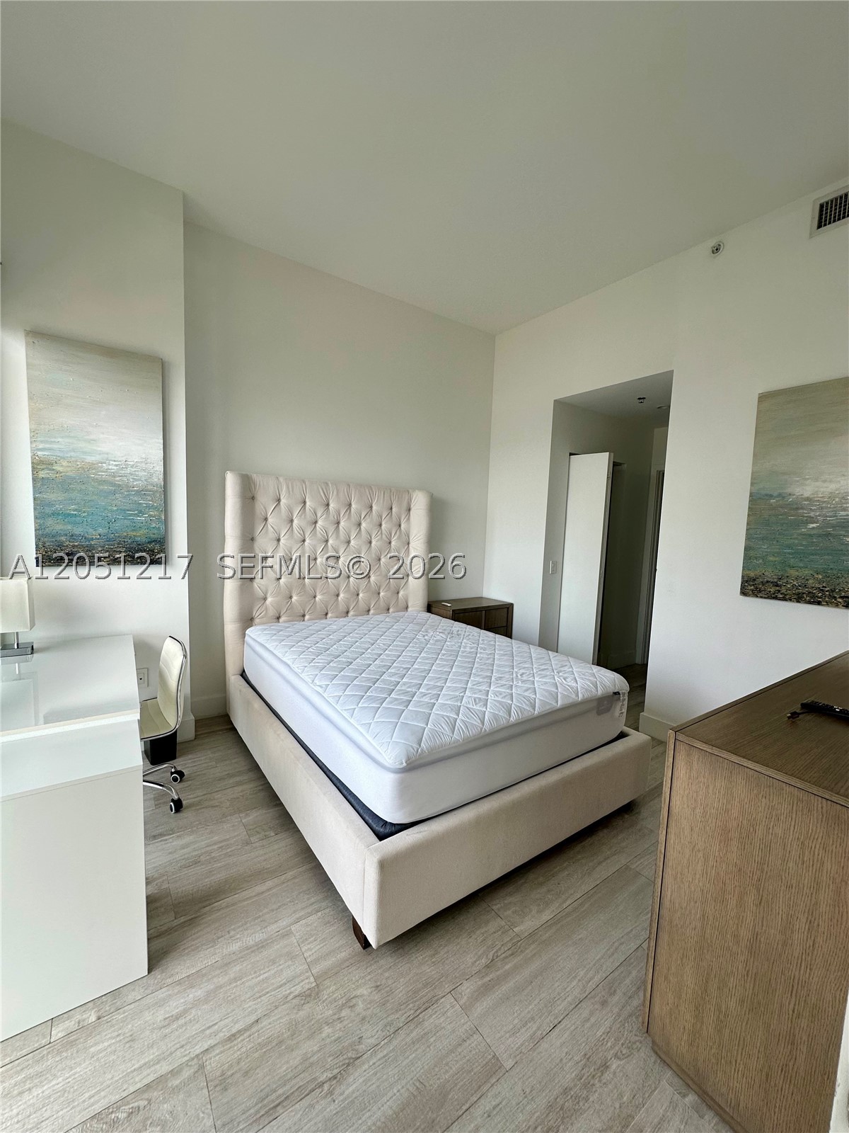 121 NE 34th St #L605, Miami FL 33137