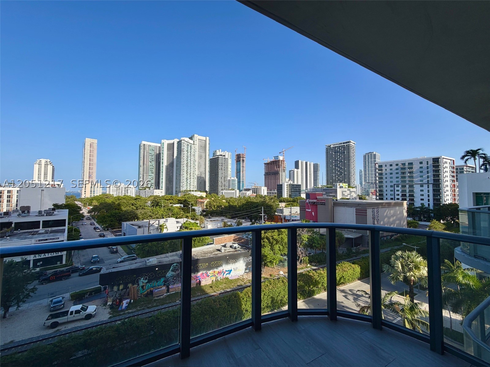 121 NE 34th St #L605, Miami FL 33137