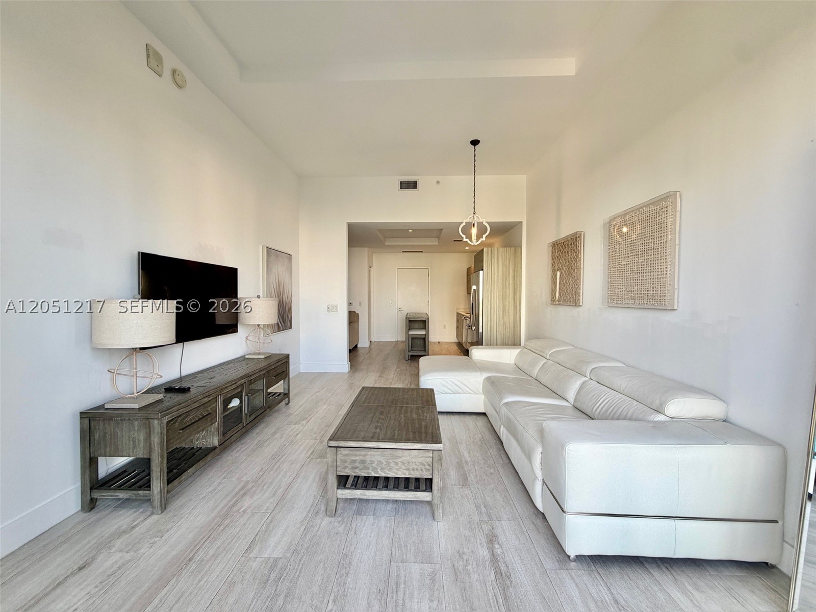 121 NE 34th St #L605, Miami FL 33137