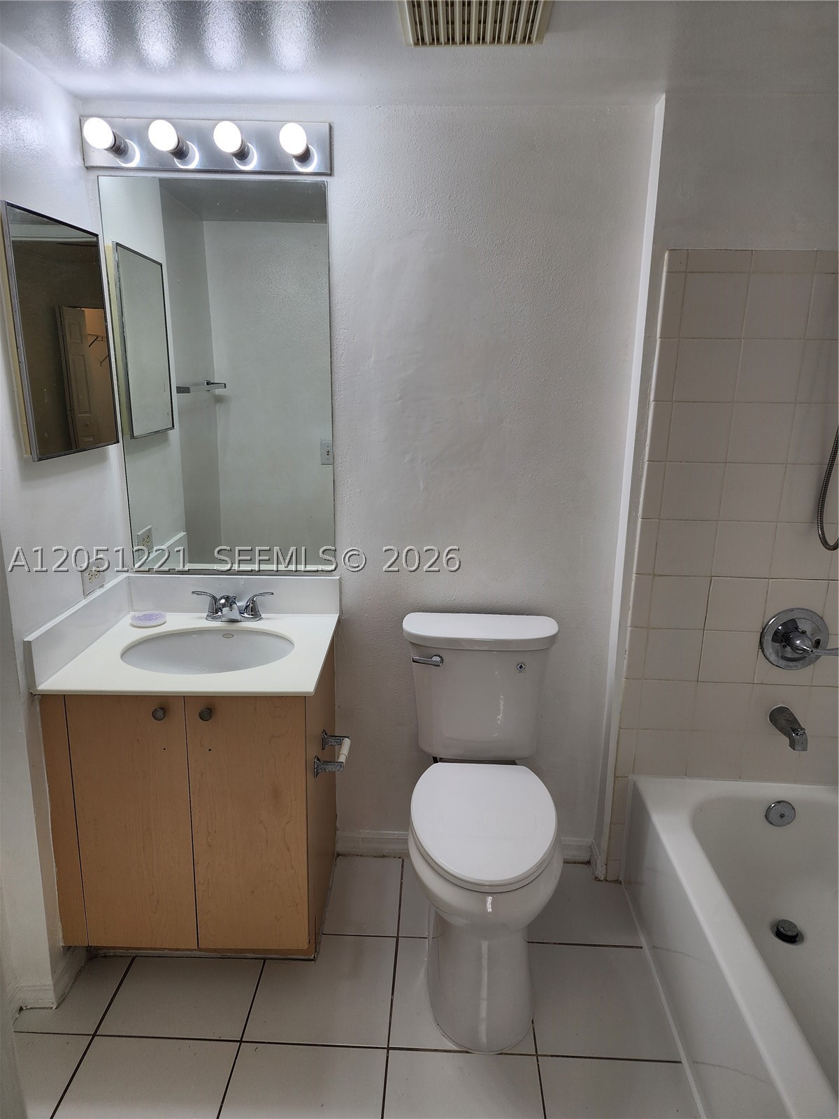 2433 CENTERGATE DR #203, Miramar FL 33025