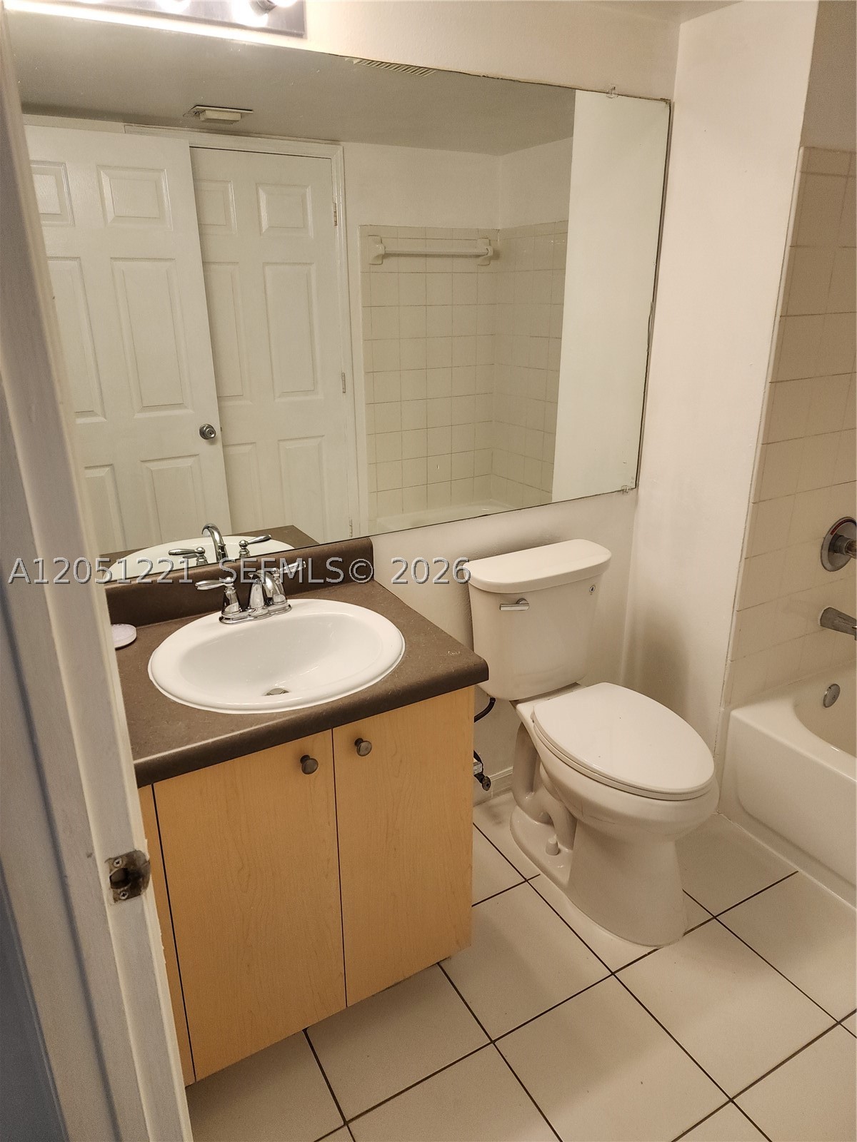 2433 CENTERGATE DR #203, Miramar FL 33025