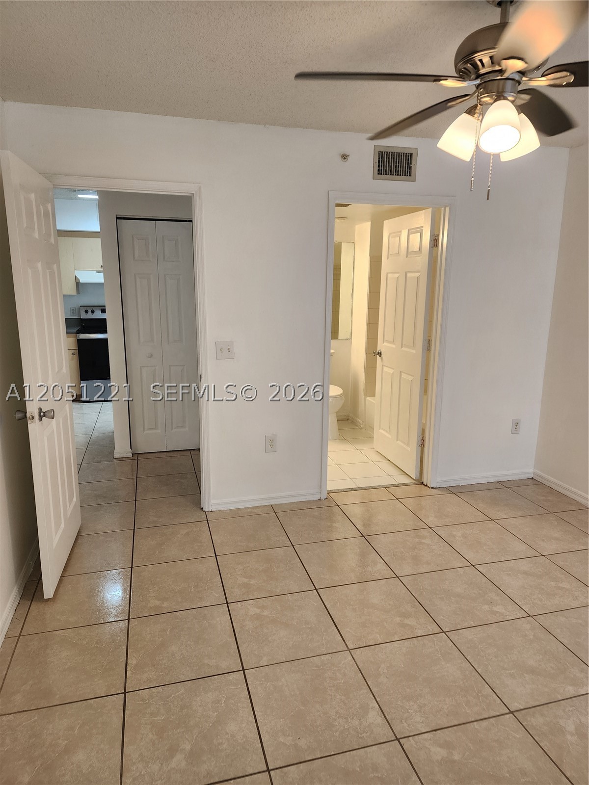 2433 CENTERGATE DR #203, Miramar FL 33025