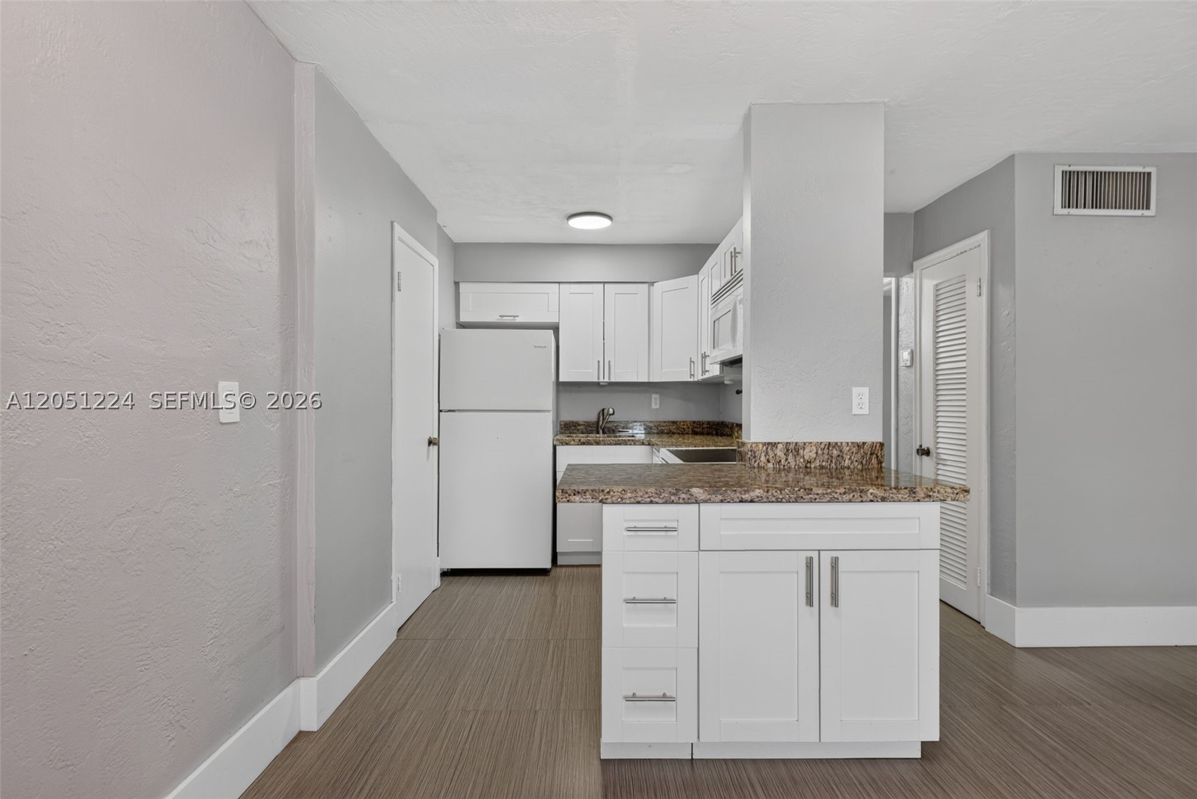 8701 SW 141st St #L6, Palmetto Bay FL 33176