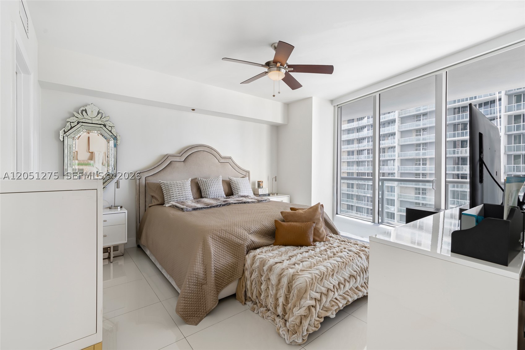 475 Brickell Ave #3111, Miami FL 33131