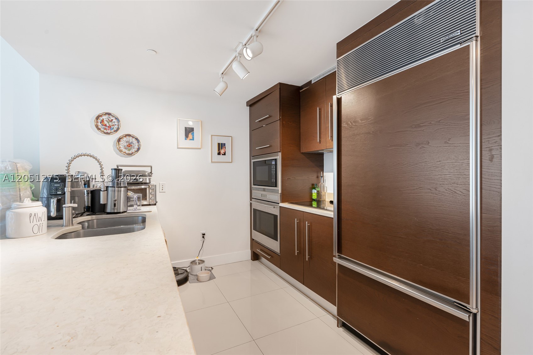 475 Brickell Ave #3111, Miami FL 33131
