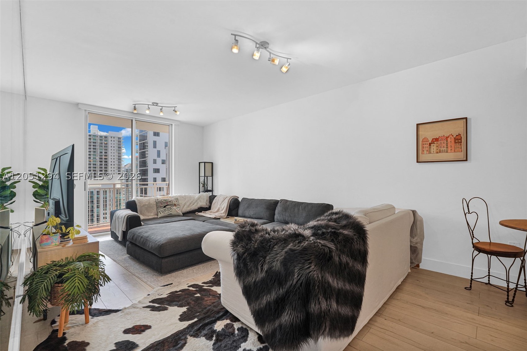 185 SE 14th Ter #2810, Miami FL 33131