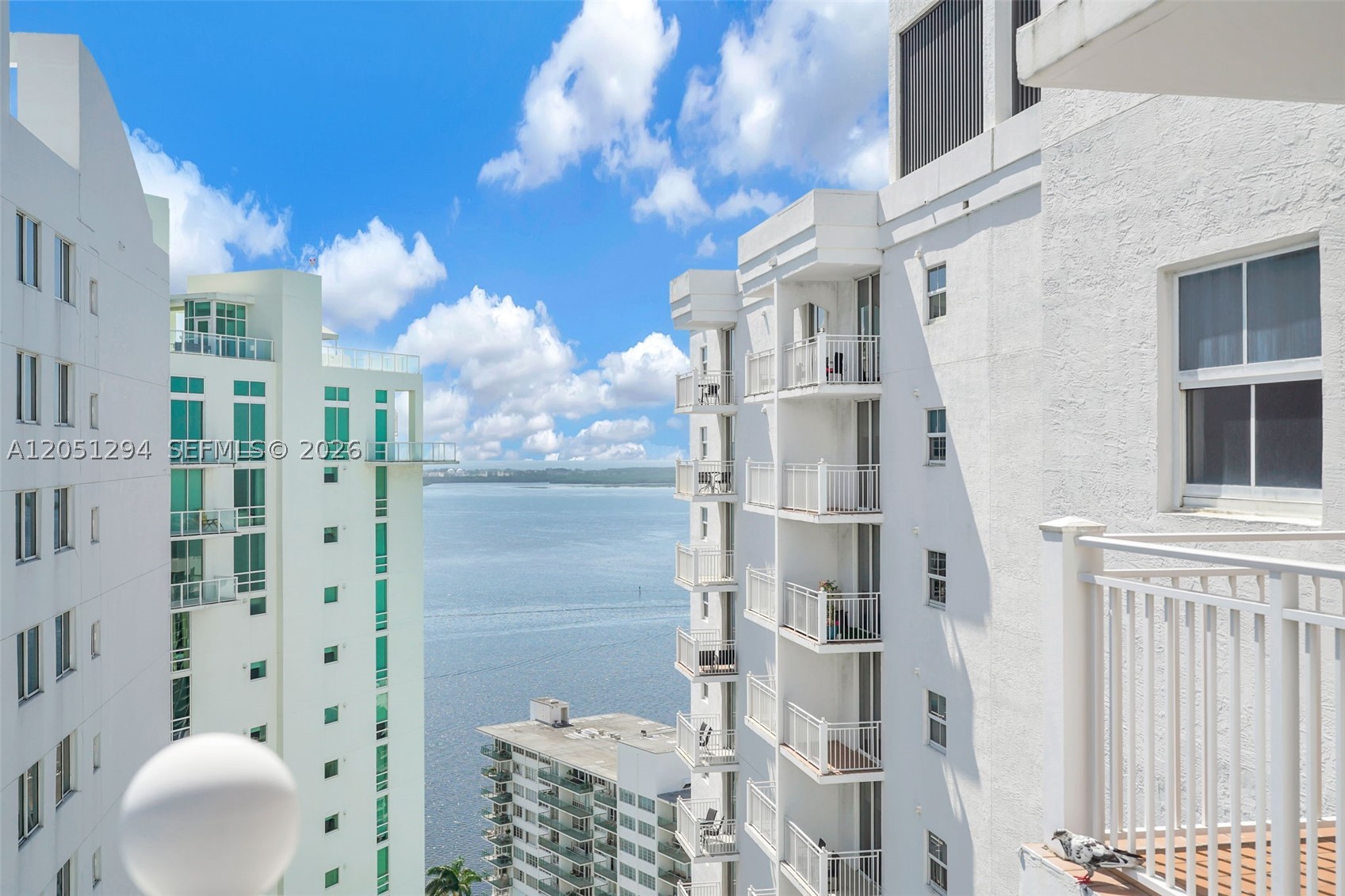 185 SE 14th Ter #2810, Miami FL 33131