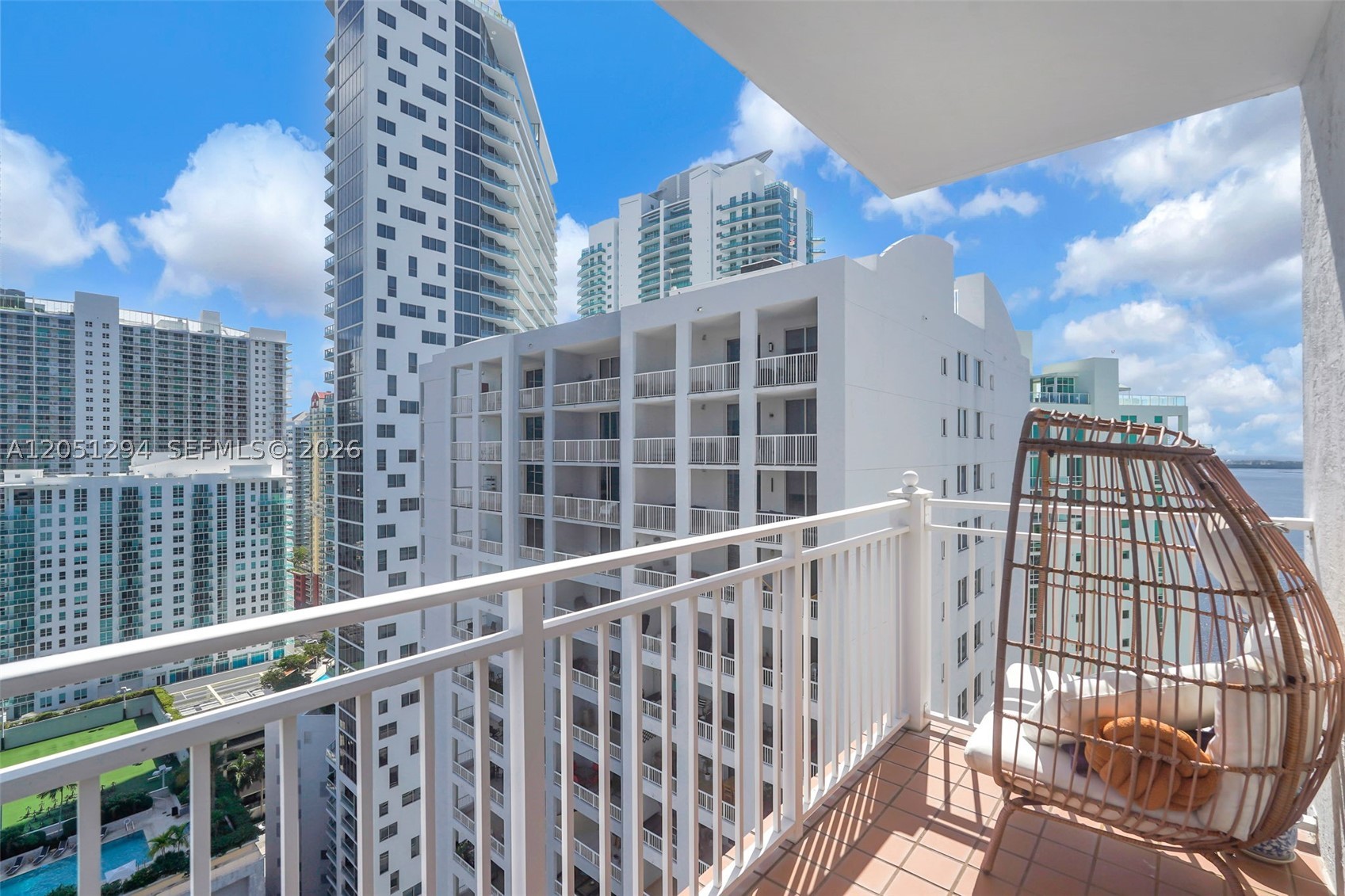 185 SE 14th Ter #2810, Miami FL 33131