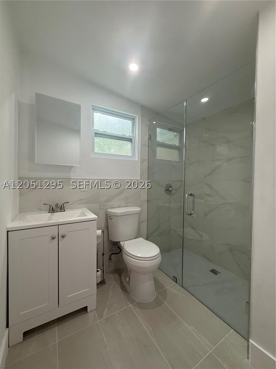 6765 SW 34th St #1, Miami FL 33155