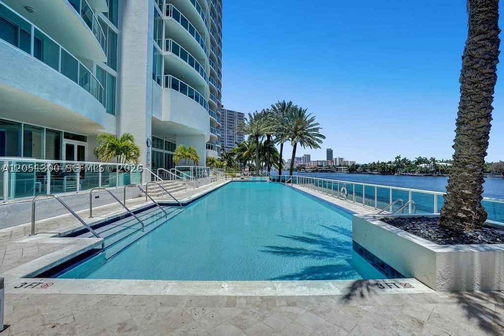 20201 E Country Club Dr #1502, Aventura FL 33180