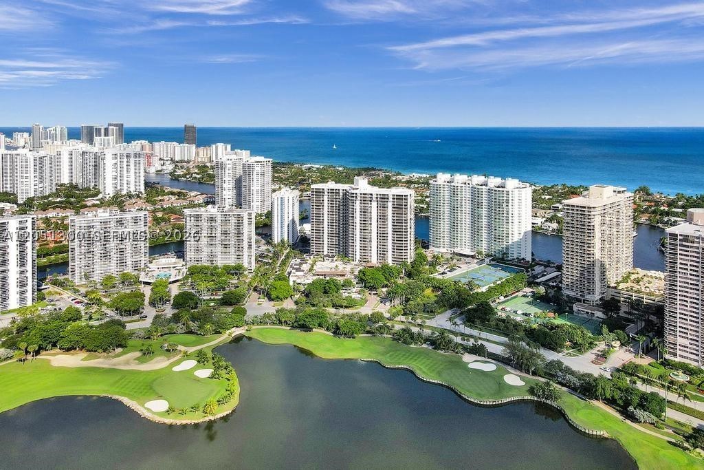 20201 E Country Club Dr #1502, Aventura FL 33180