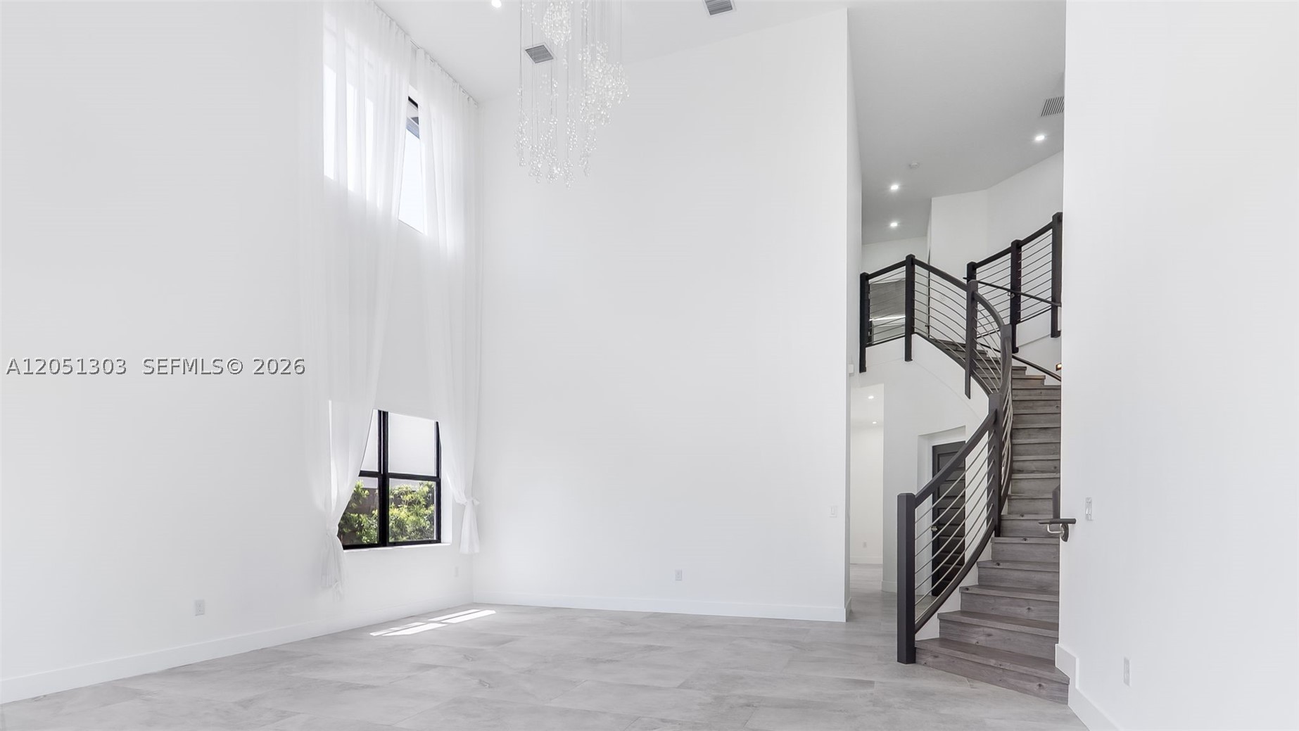 8900 NW 161st Ter, Miami Lakes FL 33018
