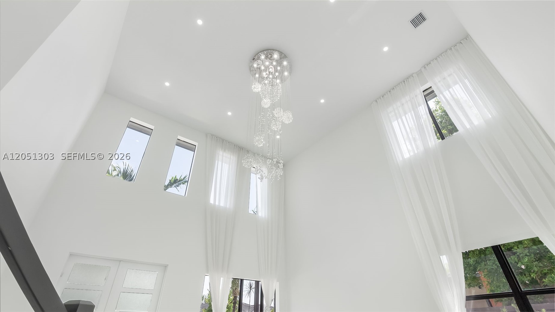 8900 NW 161st Ter, Miami Lakes FL 33018