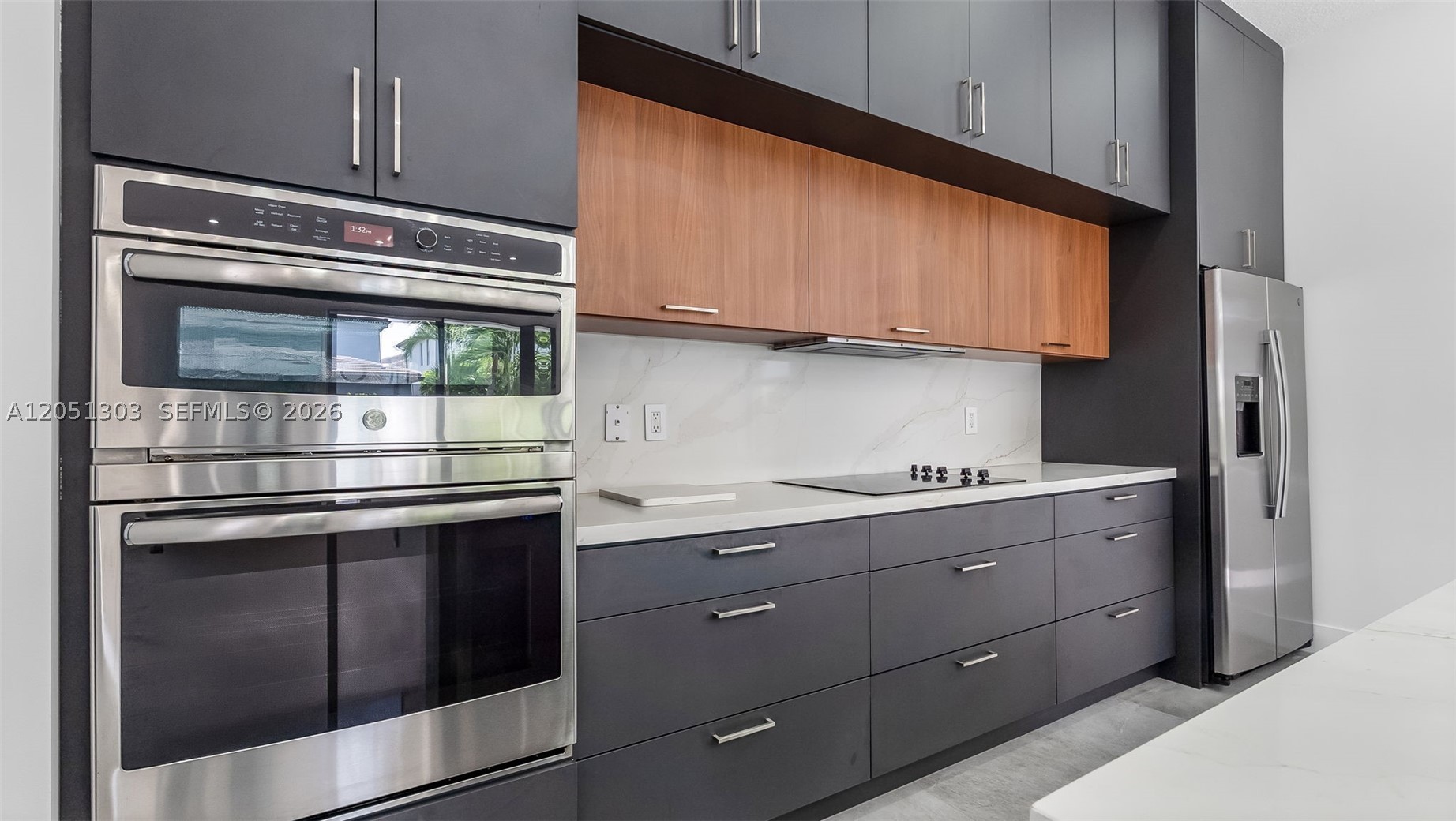 8900 NW 161st Ter, Miami Lakes FL 33018