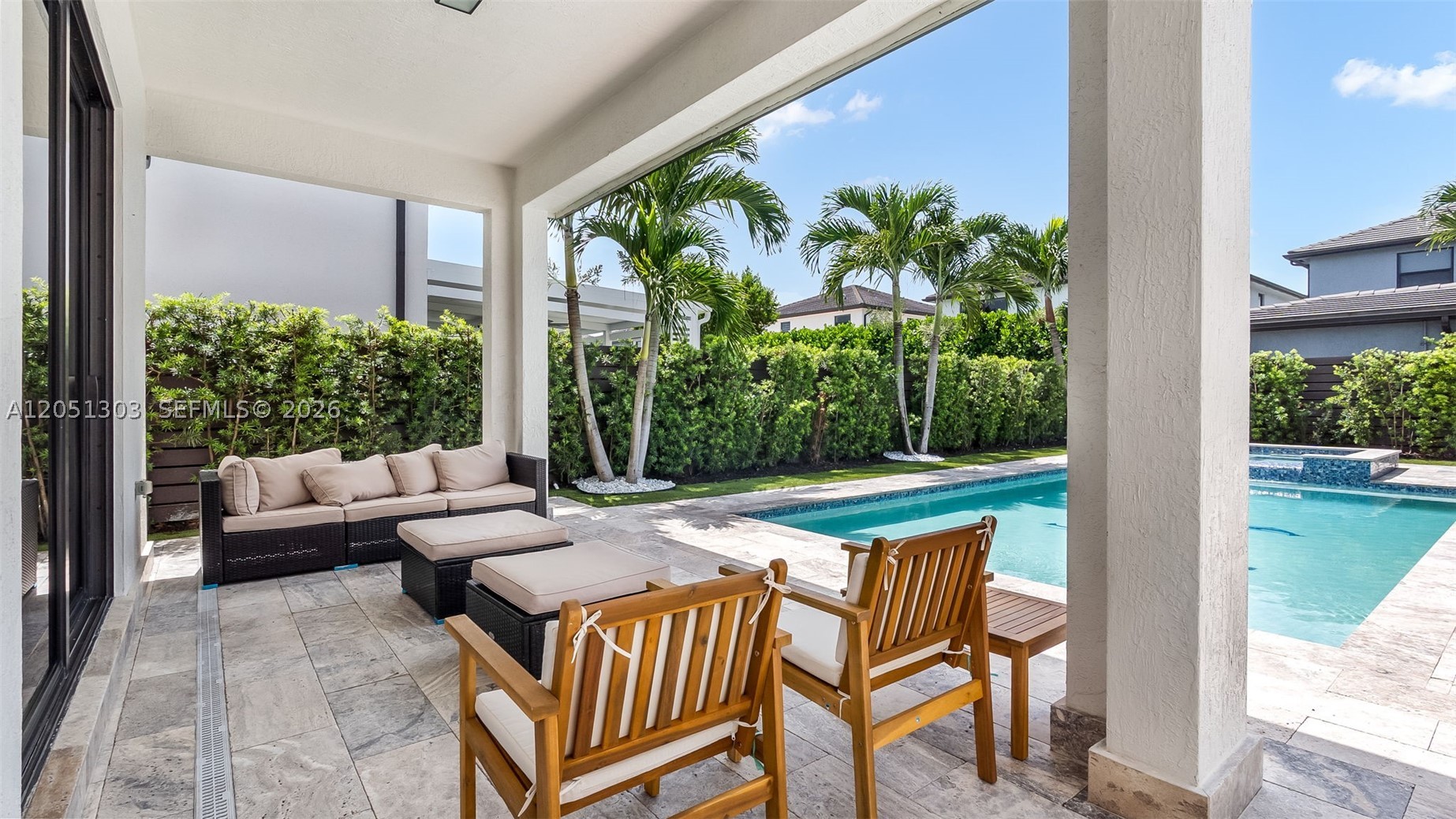 8900 NW 161st Ter, Miami Lakes FL 33018